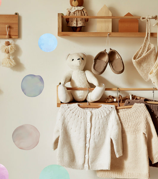 BipBop Stickers "Magici Pois" Set 70 pz. Adesivi murali in tessuto Premium" per bambini attacca e stacca, Sicuri e Atossici. Decora le camerette dei bambini. Unici e creativi (Multicolore)