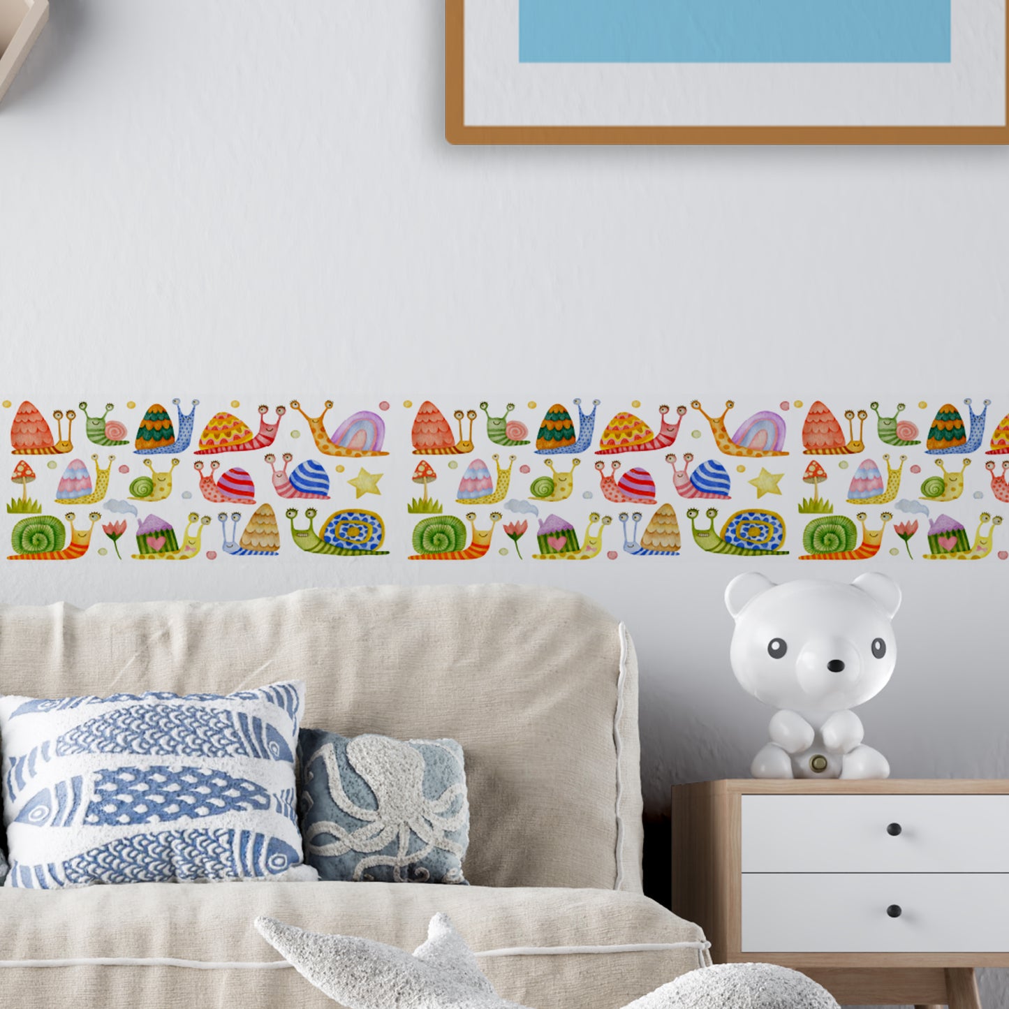 Bordo murale "Lumache" Greca decorativa per pareti cameretta bambini, adesivo riposizionabile e lavabile, facile applicazione e rimozione. Scopri tutta la collezione