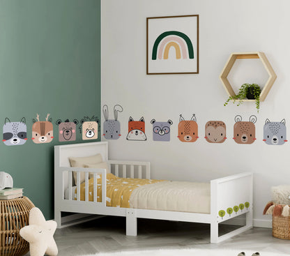BipBop Stickers "Animals4 25 pezzi" Adesivi murali in tessuto Pemium" per bambini attacca e stacca, Sicuri e Atossici. Decorare pareti e mobili della cameretta dei bambini. Decori unici e creativi!"